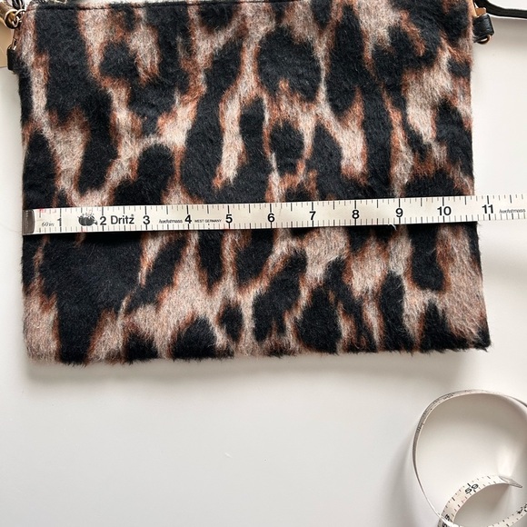 L.I.B New York Leopard Print Faux Fur Crossbody NWT - Picture 7 of 7
